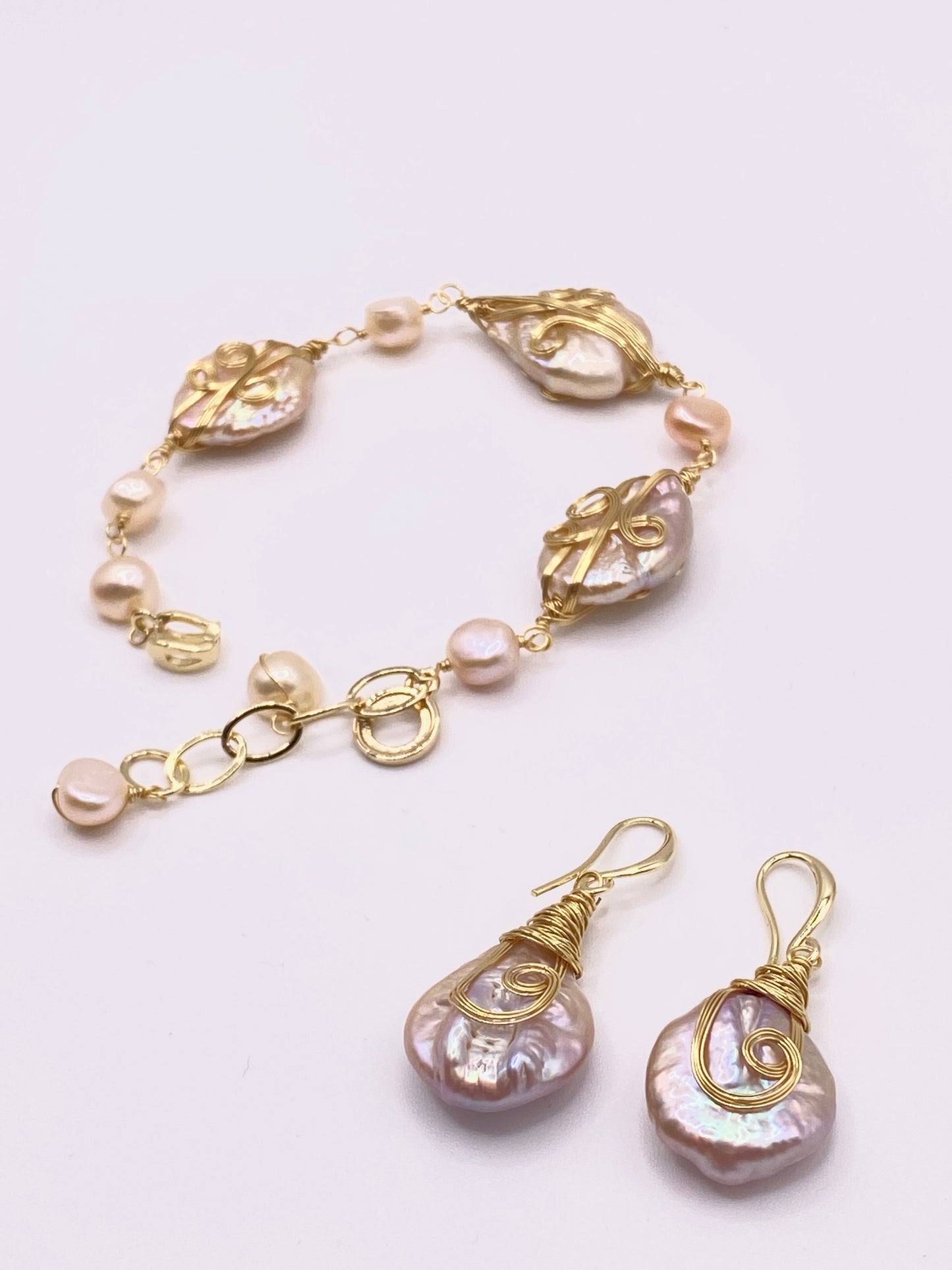 Baroque Pearl Bracelet