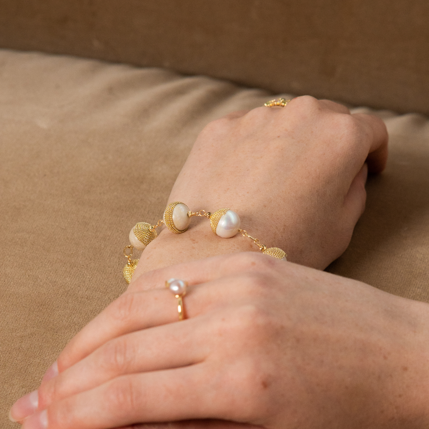Baby shell & pearl Ring