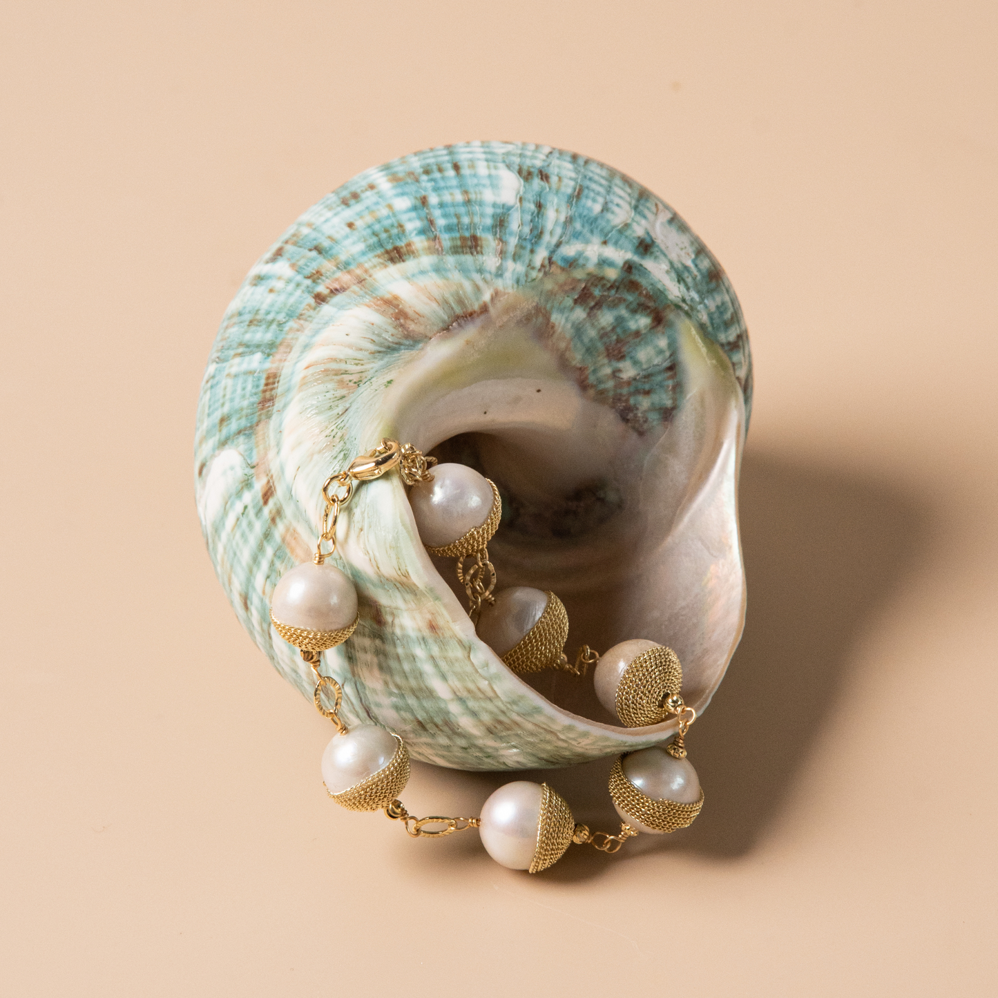 Pearl Embrace bracelet
