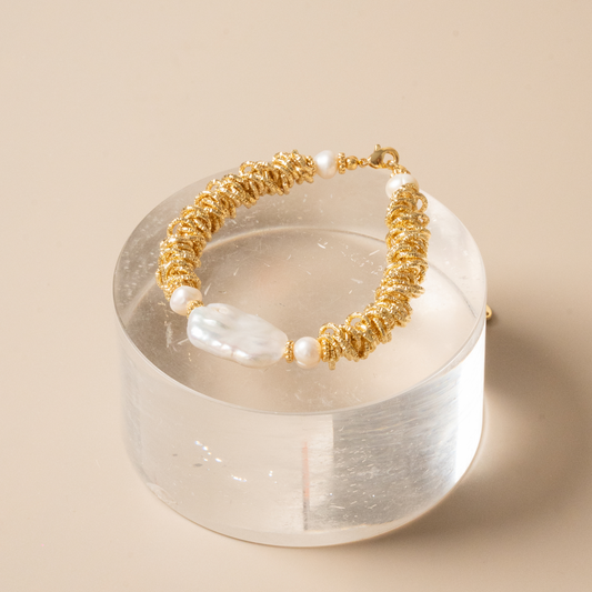 Golden Wired Bracelet